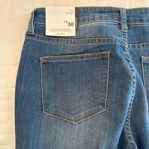 Hidden Los Angeles Jeans HAPPI Petite Mid Rise Flare